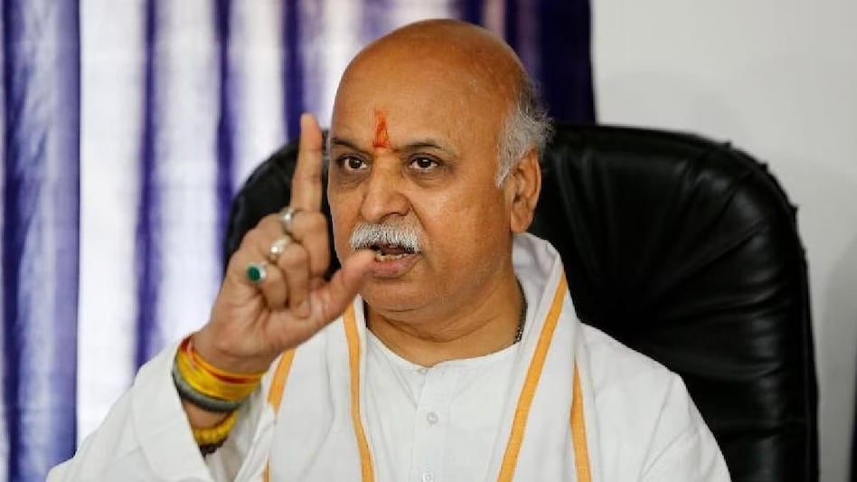 आओ हिंदुओ,हिन्दू हृदय सम्राट का मान बढ़ाये !