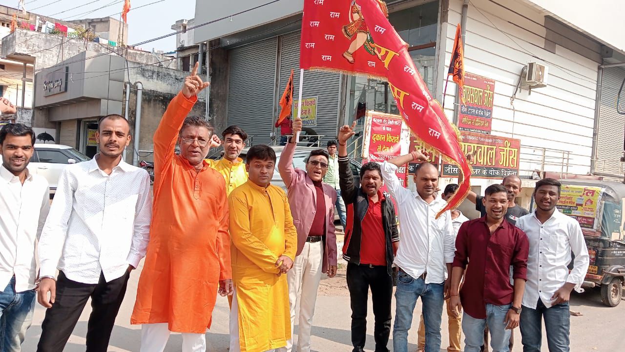 वार्ड 33 में चली हिंदुत्व की लहर,लोग आस्था और खुशी का इजहार करते दिखे !