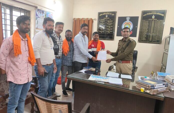 छ:ग में सांप्रदायिक उत्पातियों को जड़ से कुचले सरकार !