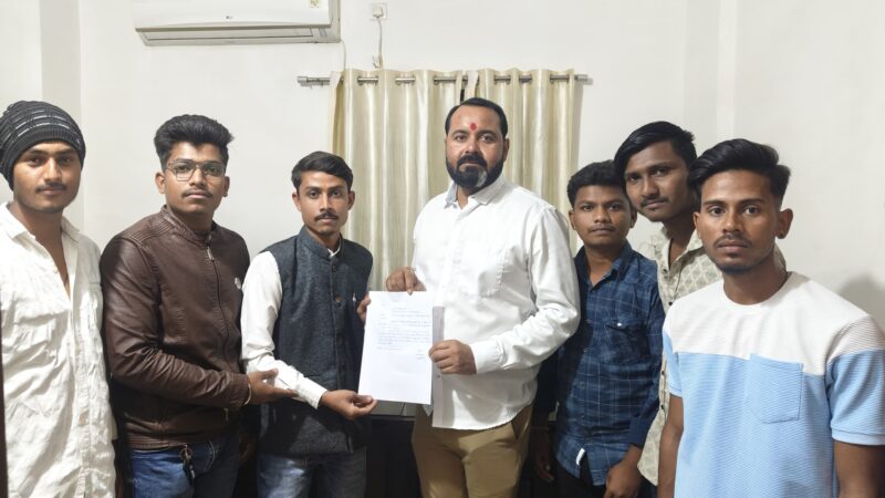 वार्ड 66 से माधव शर्मा द्वारा पार्षद टिकट हेतु भाजपा जिलाध्यक्ष के समक्ष दावेदारी पेश !