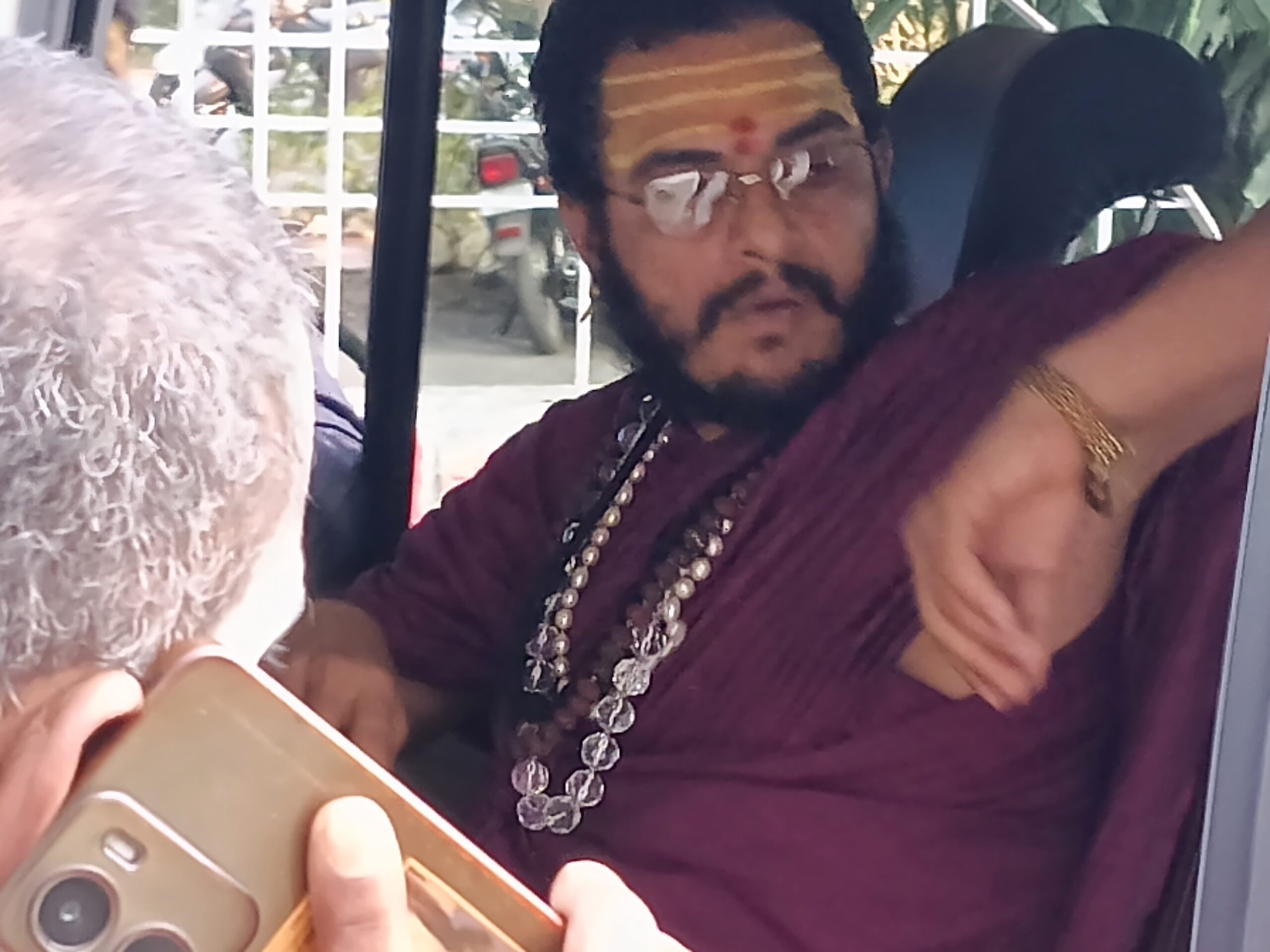 आशुतोष चैतन्य महाराज गिरफ्तार,कोर्ट में पेश !