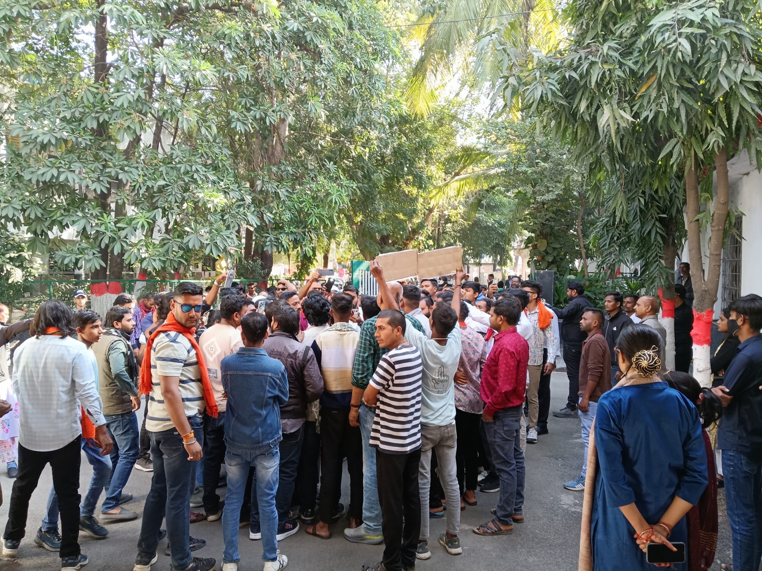 ईसाई समुदाय द्वारा हिंदुओं को गुंडा बताने पर उबल पड़ा हिंदुओं का जनसैलाब !